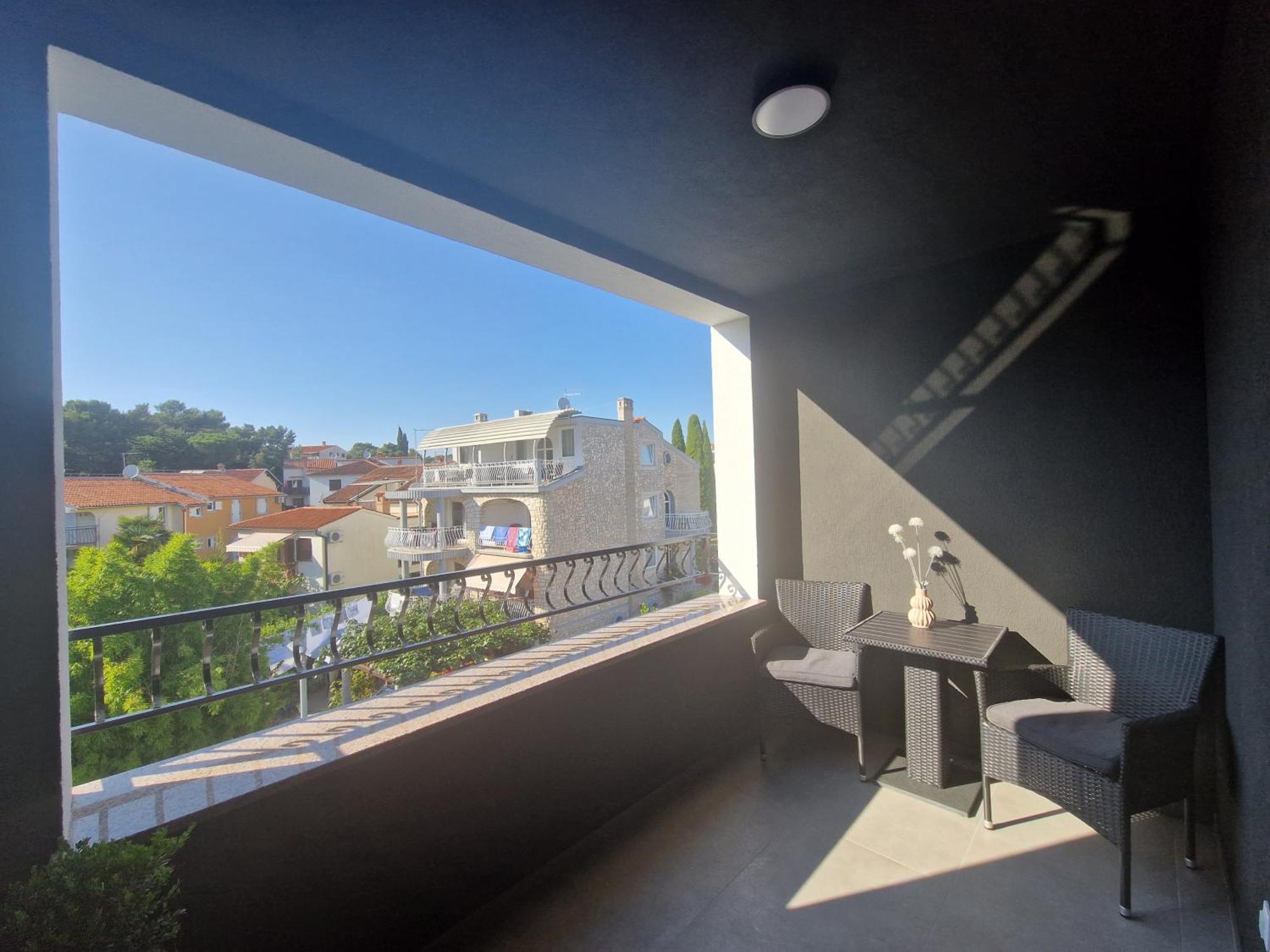 Apartments Jasna ロヴィニ エクステリア 写真