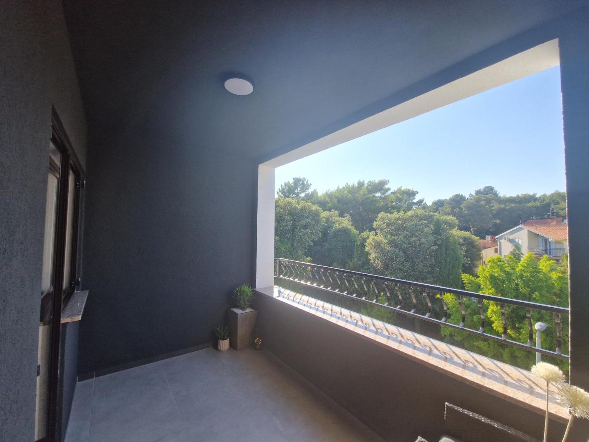 Apartments Jasna ロヴィニ エクステリア 写真