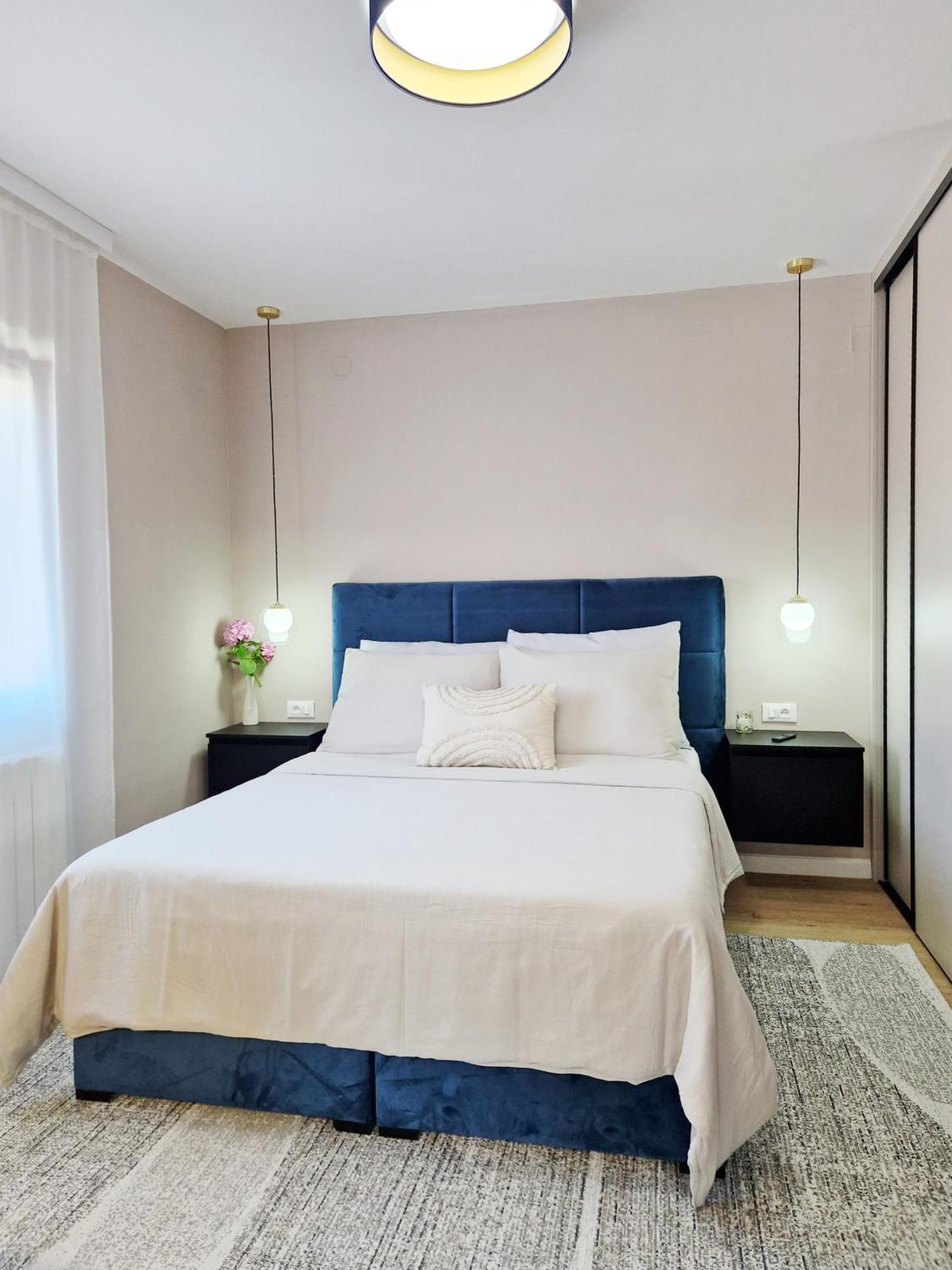 Apartments Jasna ロヴィニ エクステリア 写真