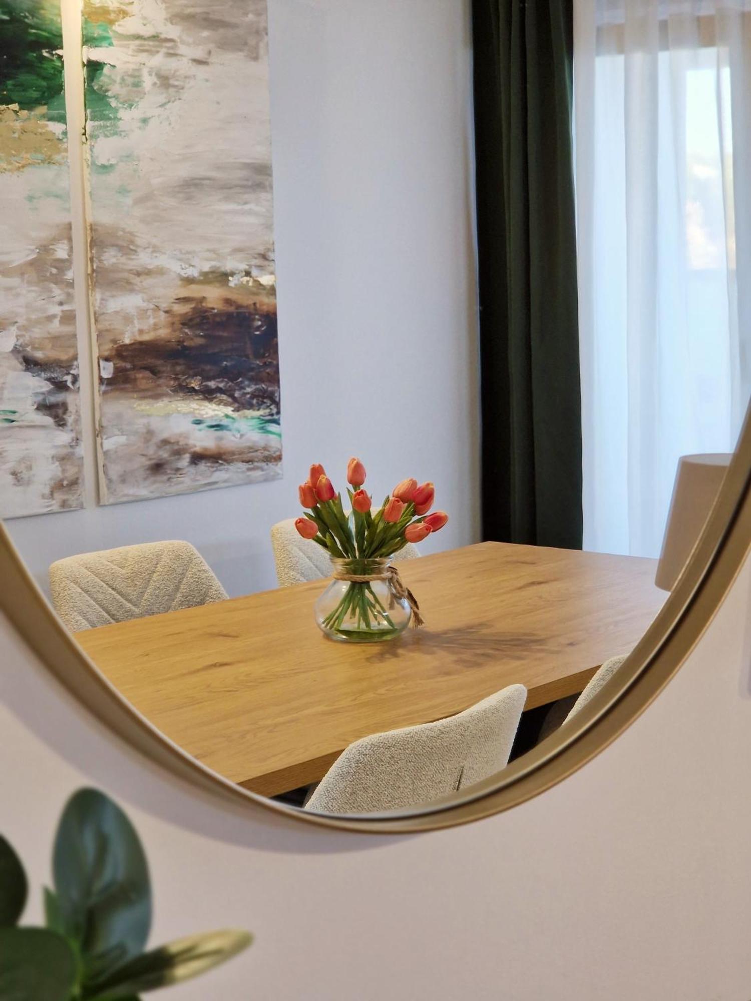 Apartments Jasna ロヴィニ エクステリア 写真