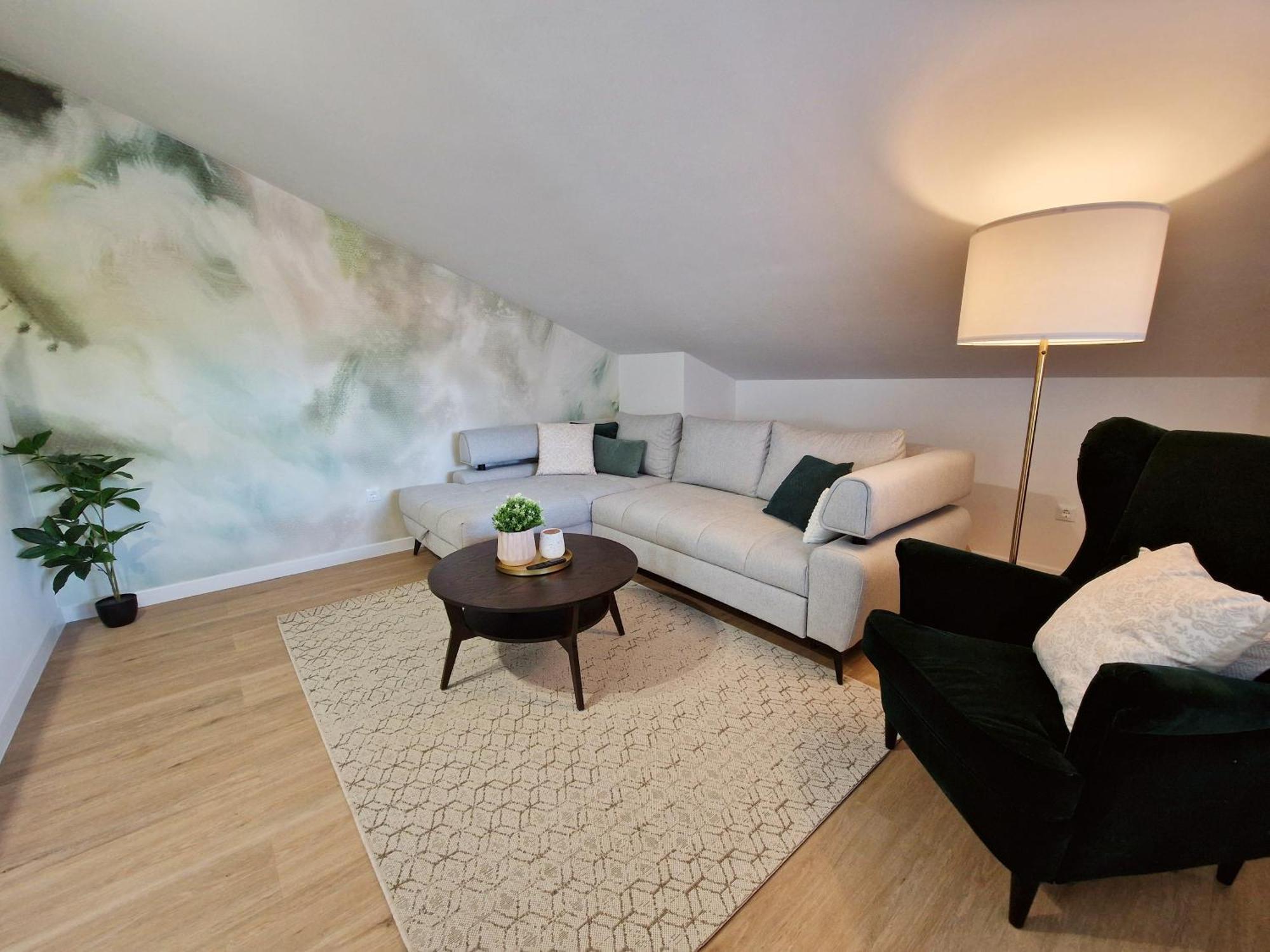 Apartments Jasna ロヴィニ エクステリア 写真