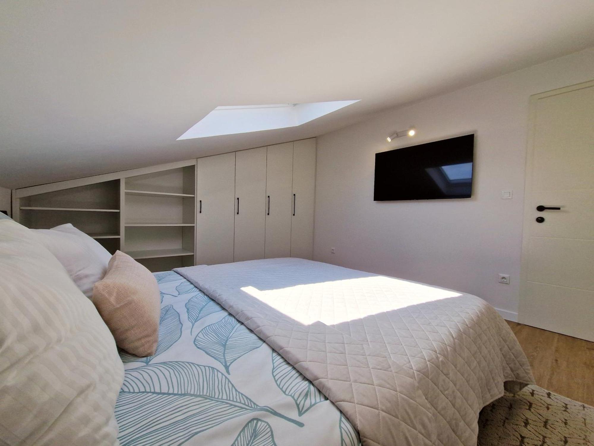 Apartments Jasna ロヴィニ エクステリア 写真