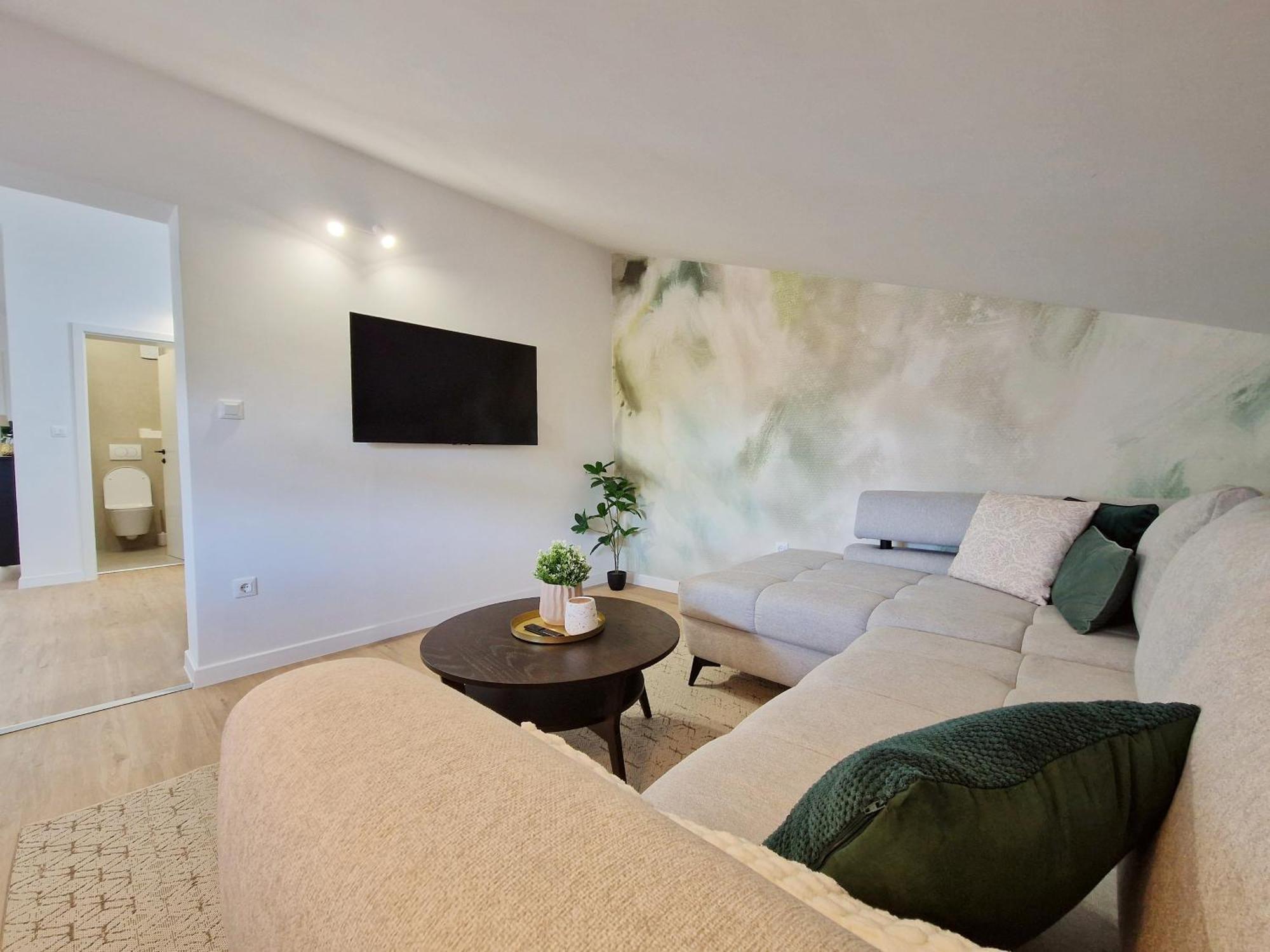 Apartments Jasna ロヴィニ エクステリア 写真