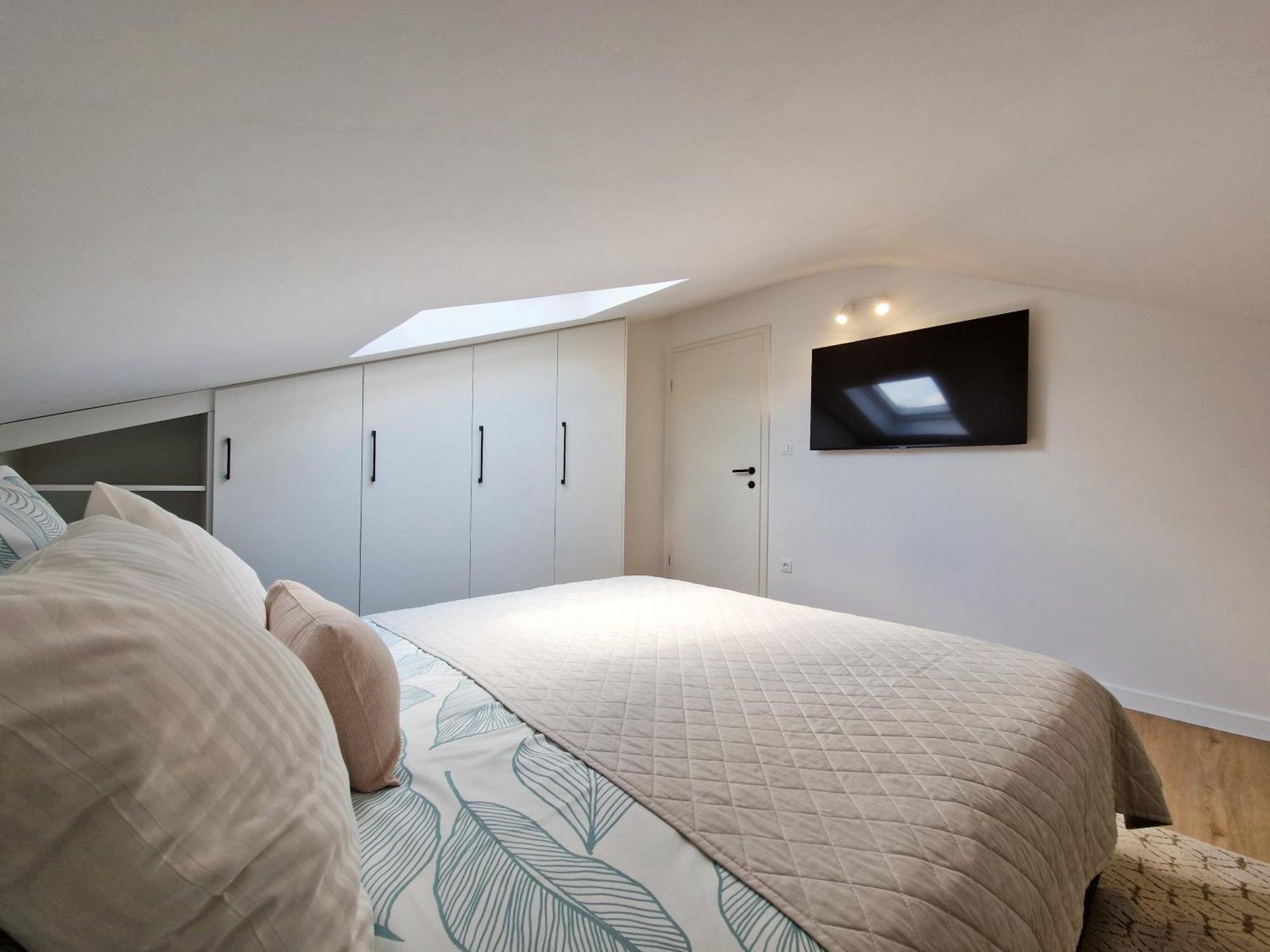 Apartments Jasna ロヴィニ エクステリア 写真