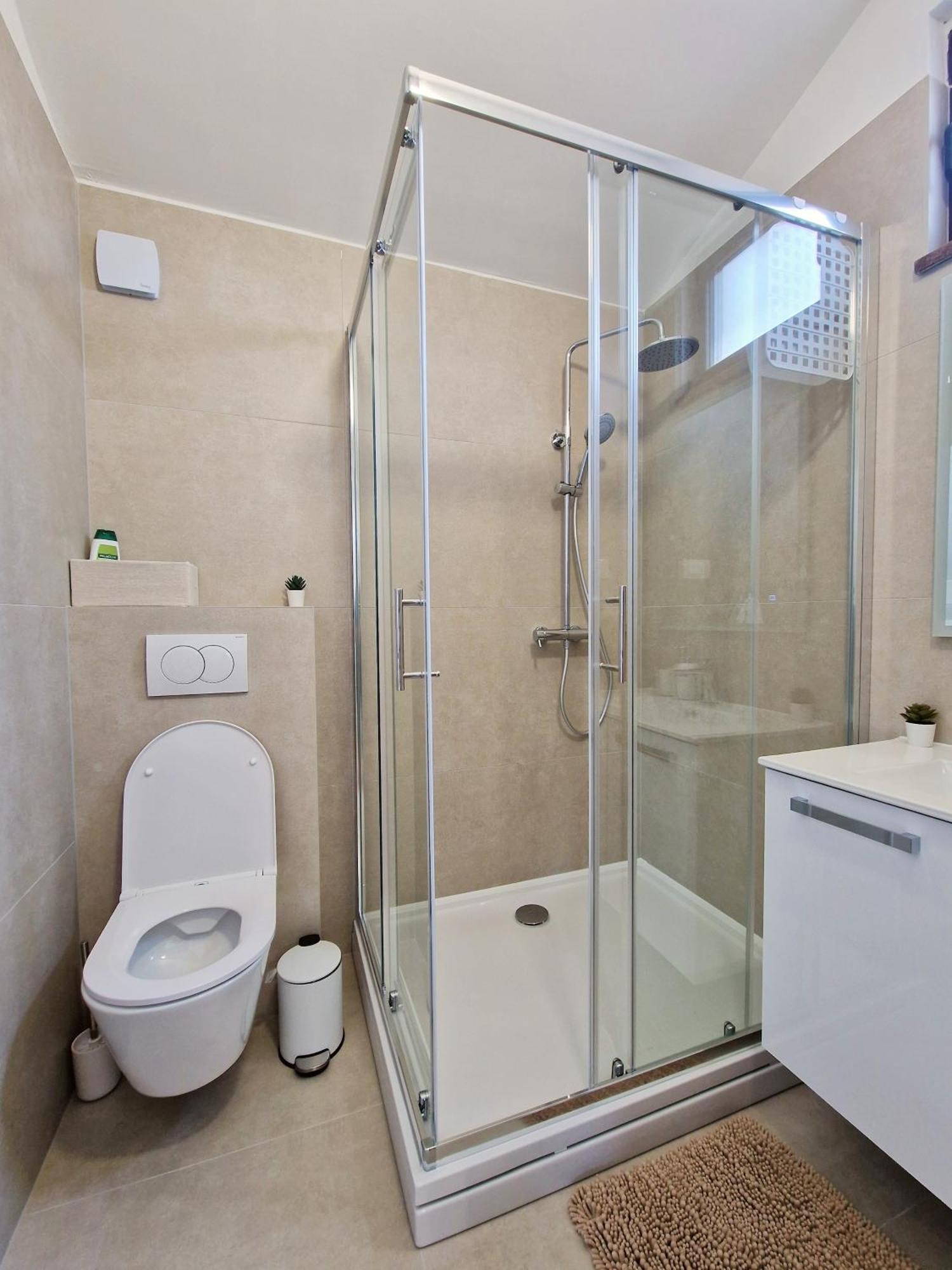 Apartments Jasna ロヴィニ エクステリア 写真